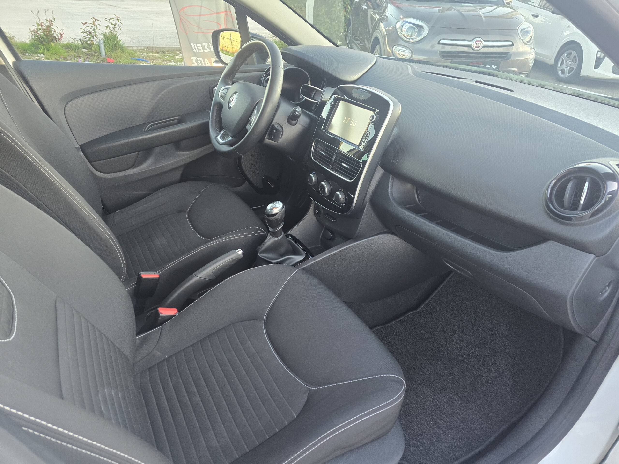 RENAULT CLIO 2018 ENERGY - Image 12