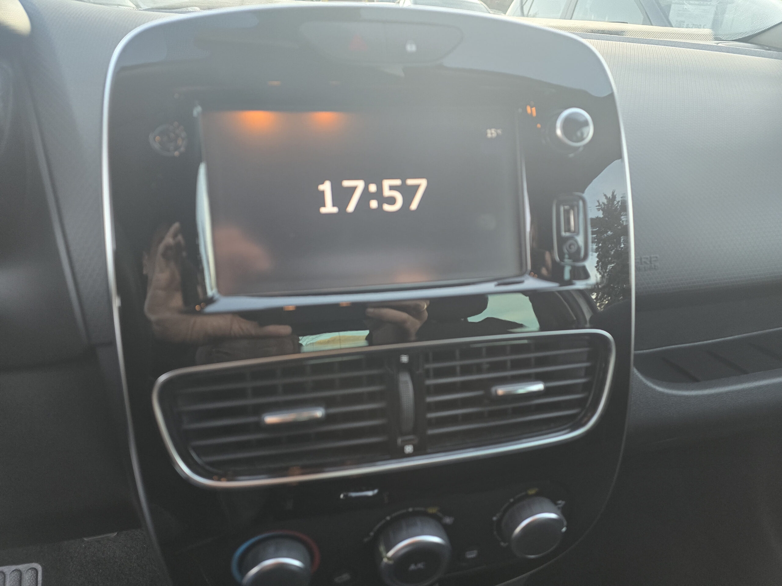 RENAULT CLIO 2018 ENERGY - Image 14