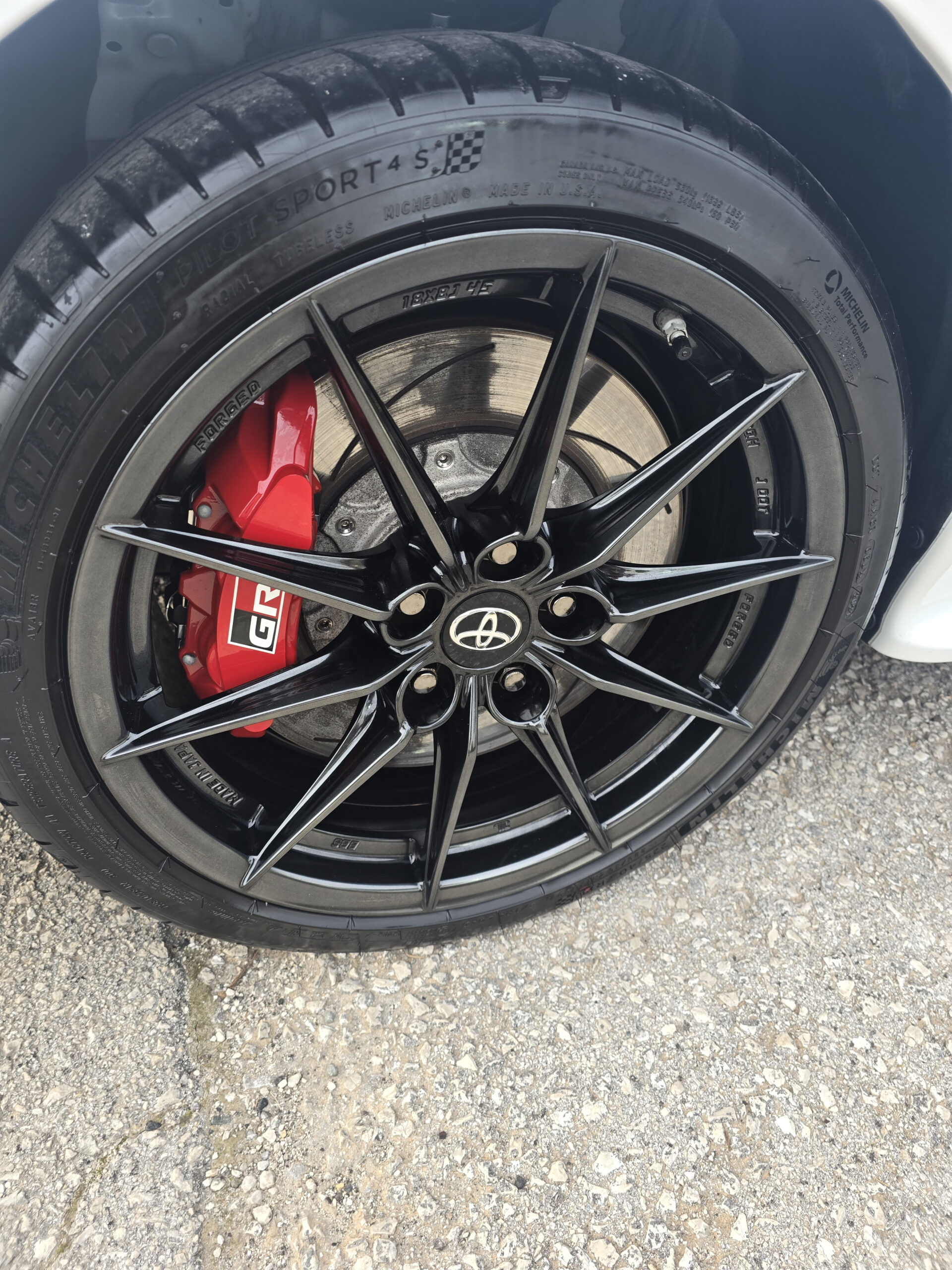 TOYOTA YARIS GR 4X4 - Image 8