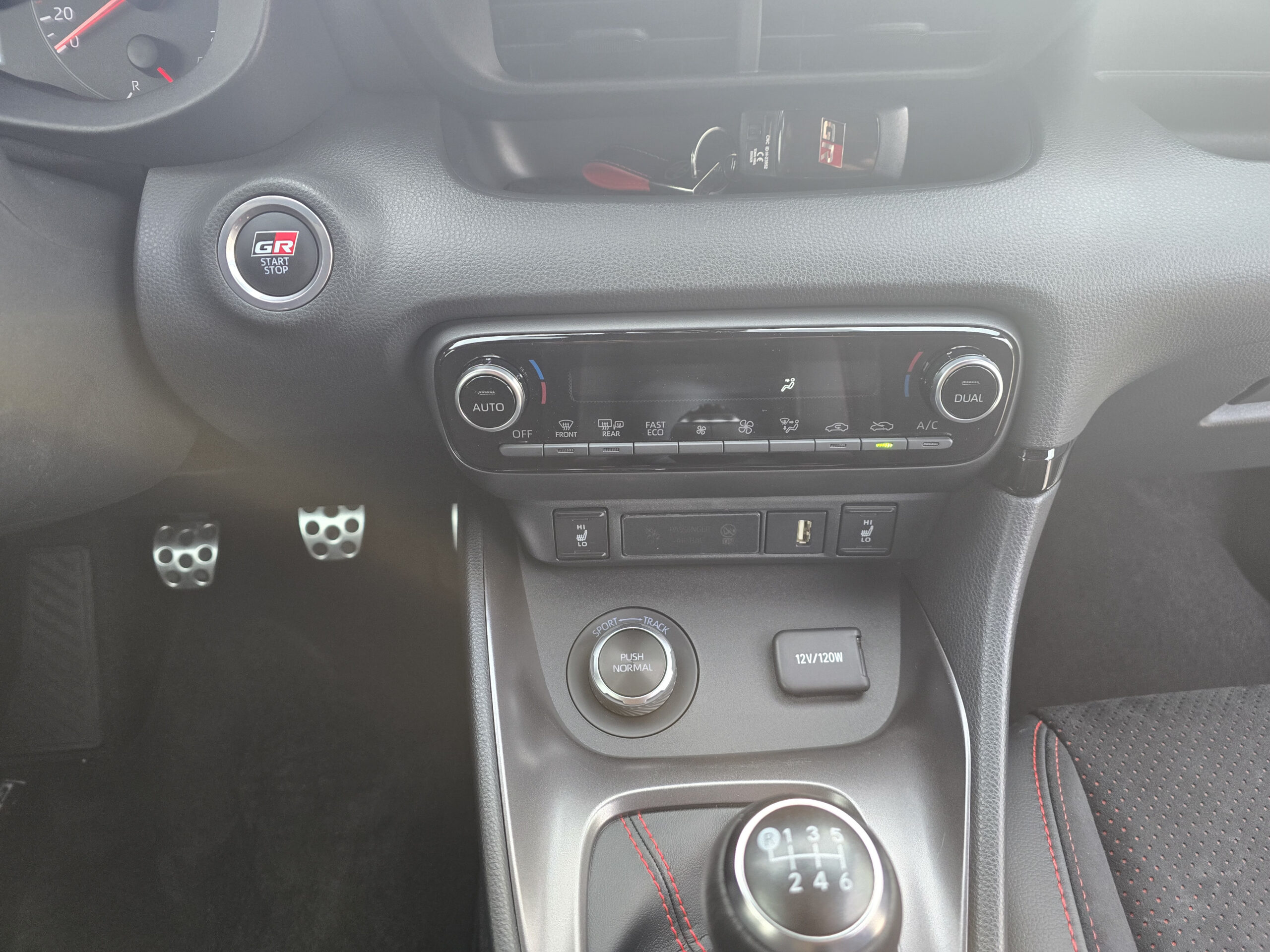 TOYOTA YARIS GR 4X4 - Image 14