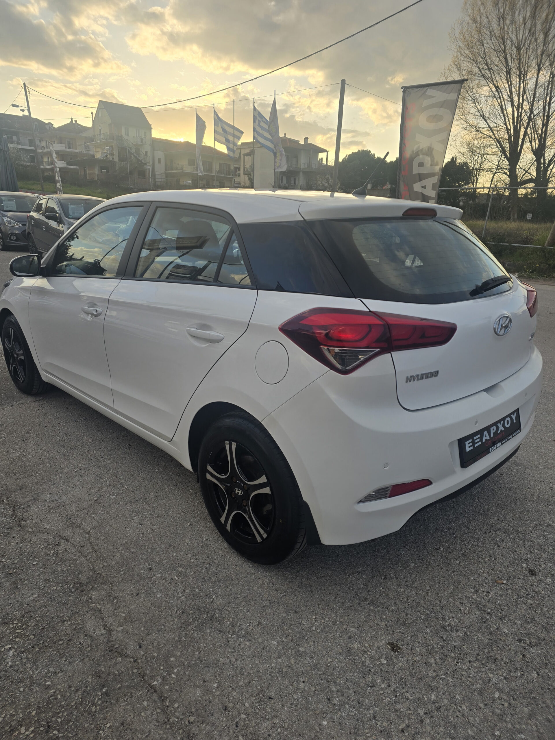 Hyundai i20 2017 Trend - Image 8