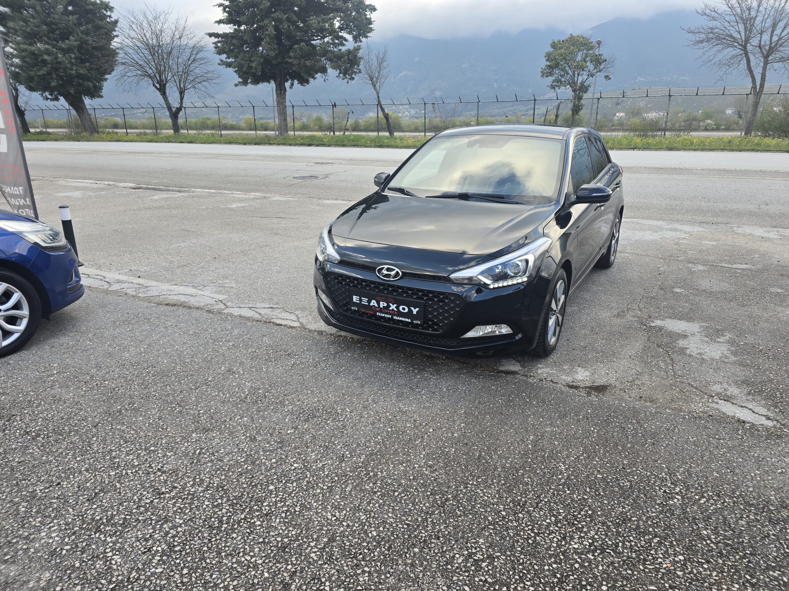 HYUNDAI !20 2017 COMFORT - Image 2