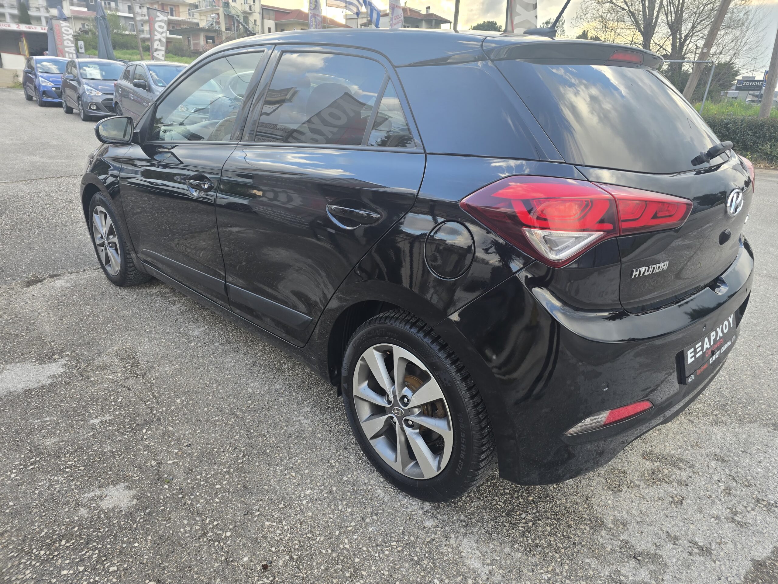 HYUNDAI !20 2017 COMFORT - Image 4