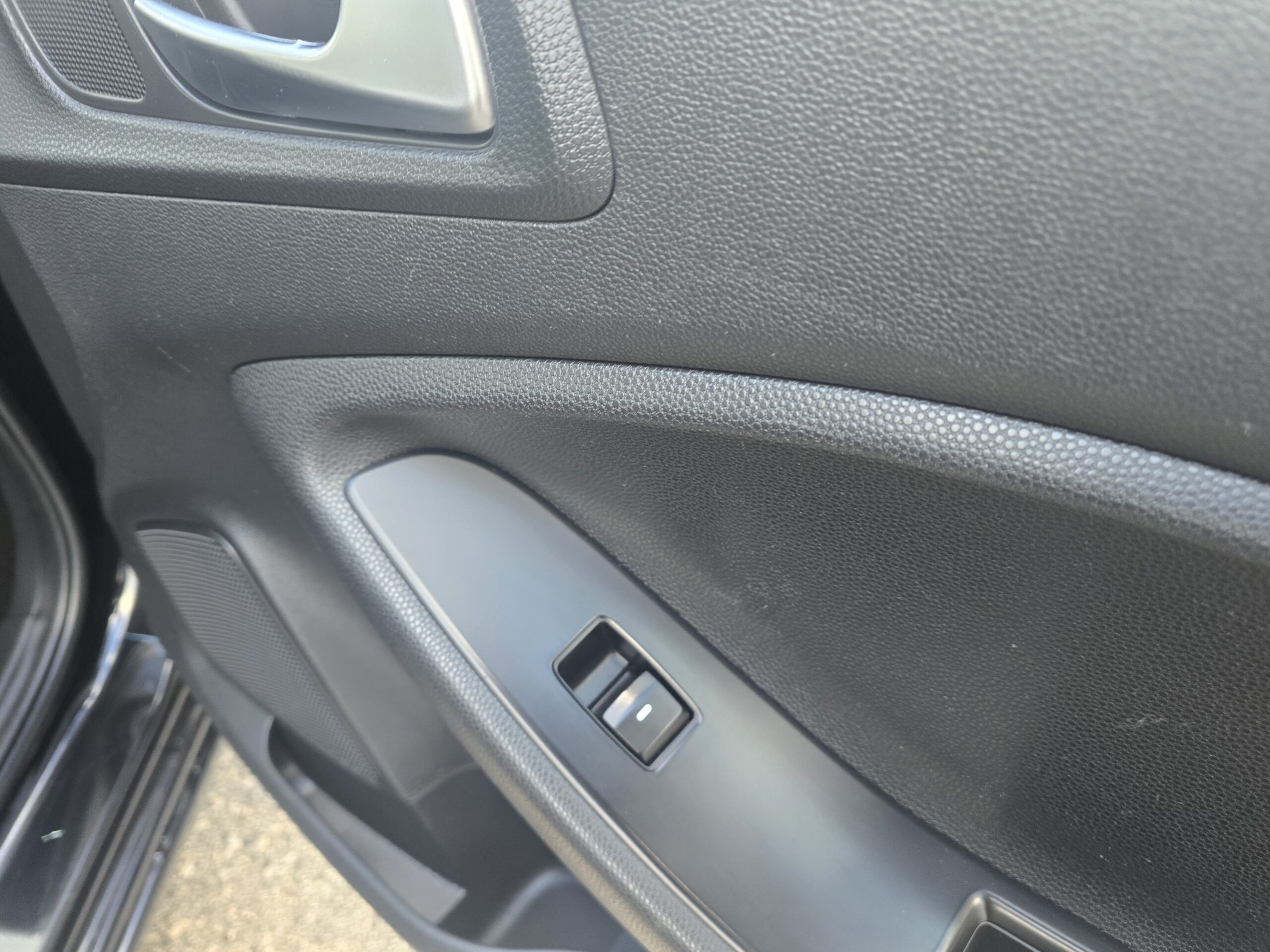 HYUNDAI !20 2017 COMFORT - Image 14