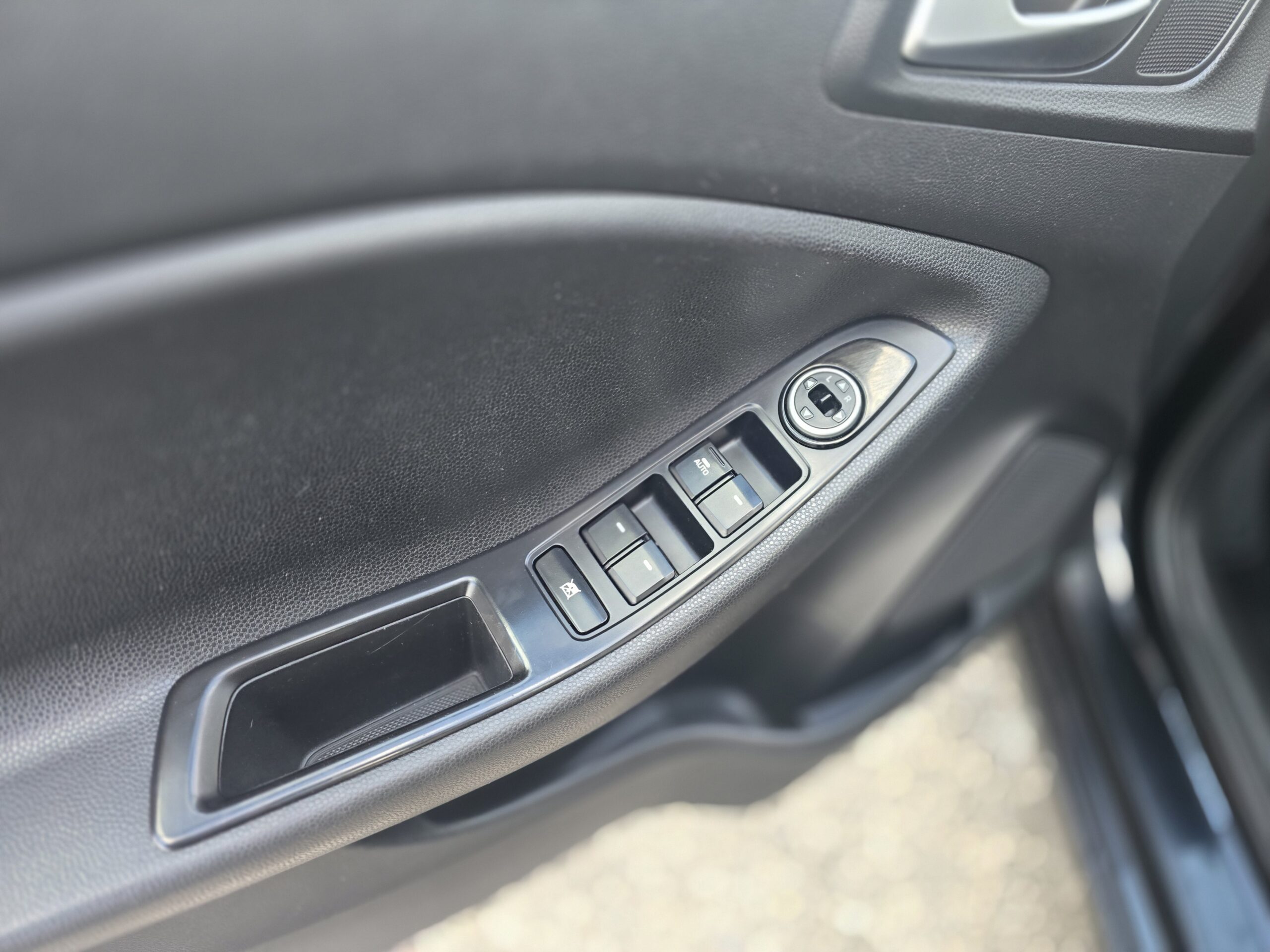 HYUNDAI !20 2017 COMFORT - Image 18