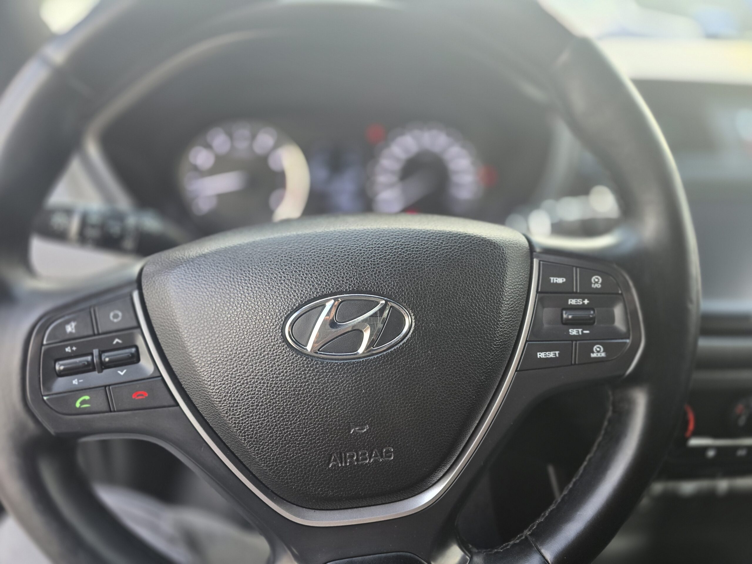HYUNDAI !20 2017 COMFORT - Image 21