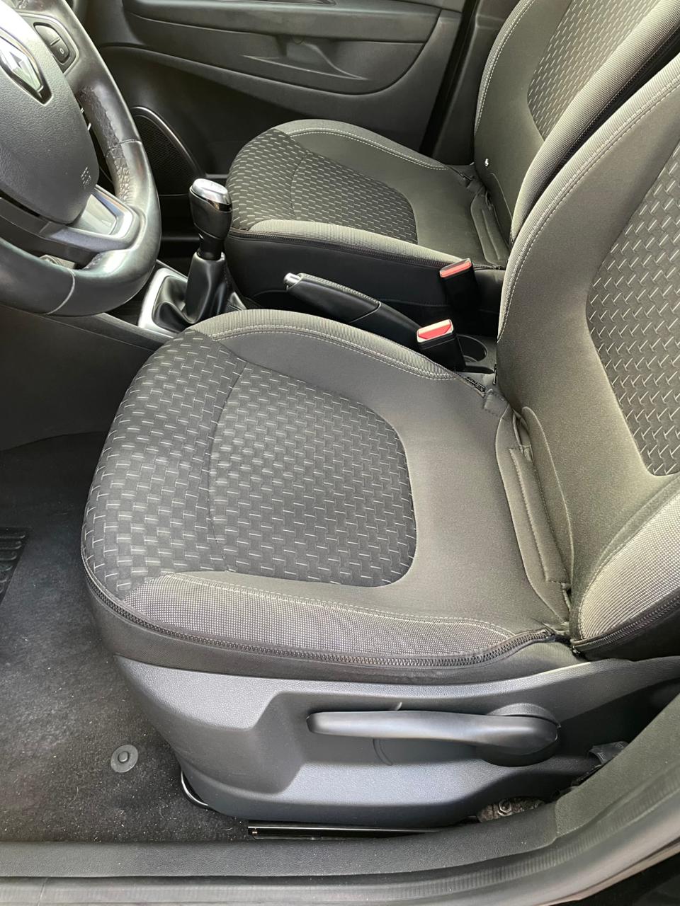 RENAULT CAPTUR 2018 - Image 11